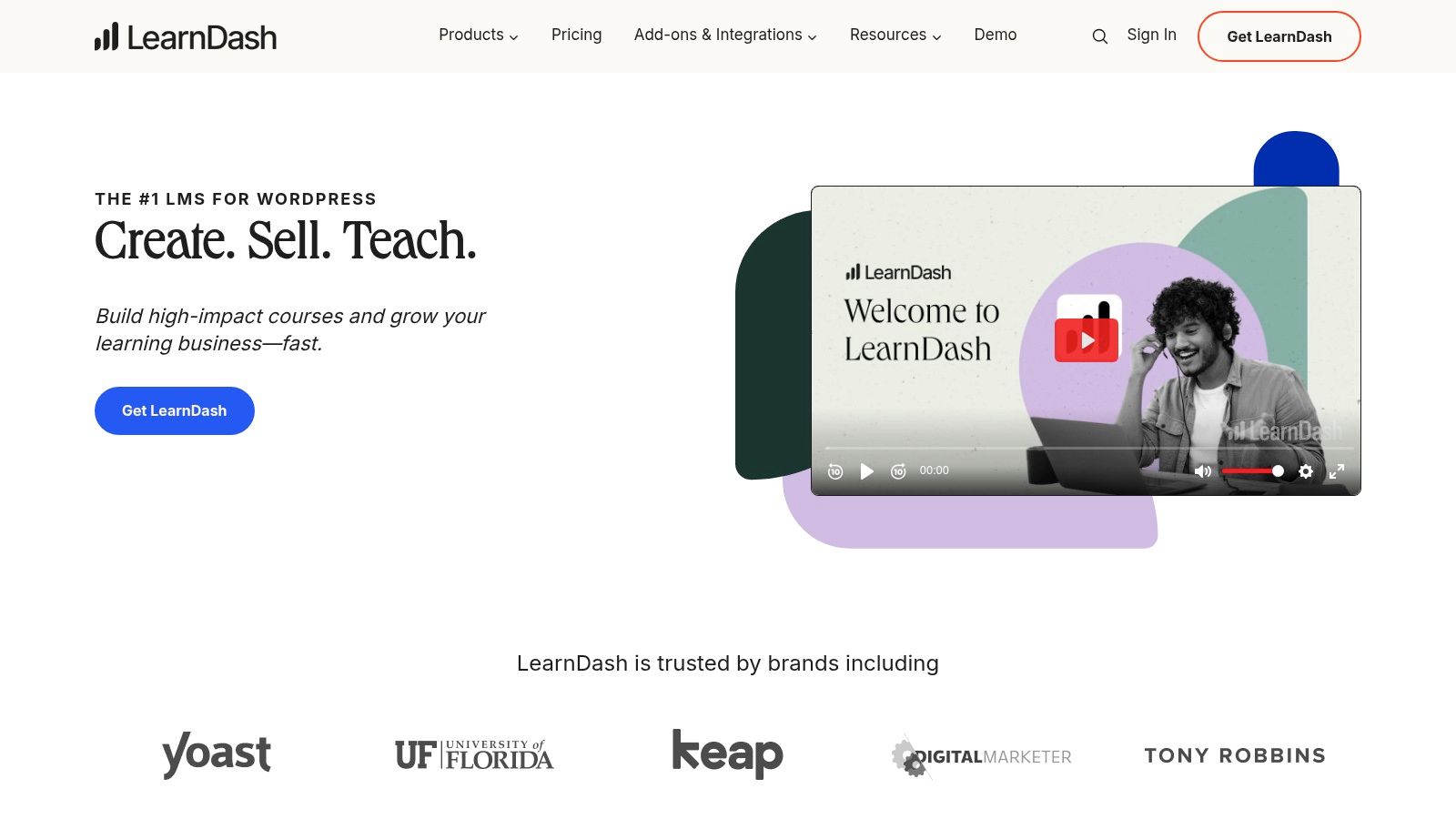 LearnDash homepage showing its features